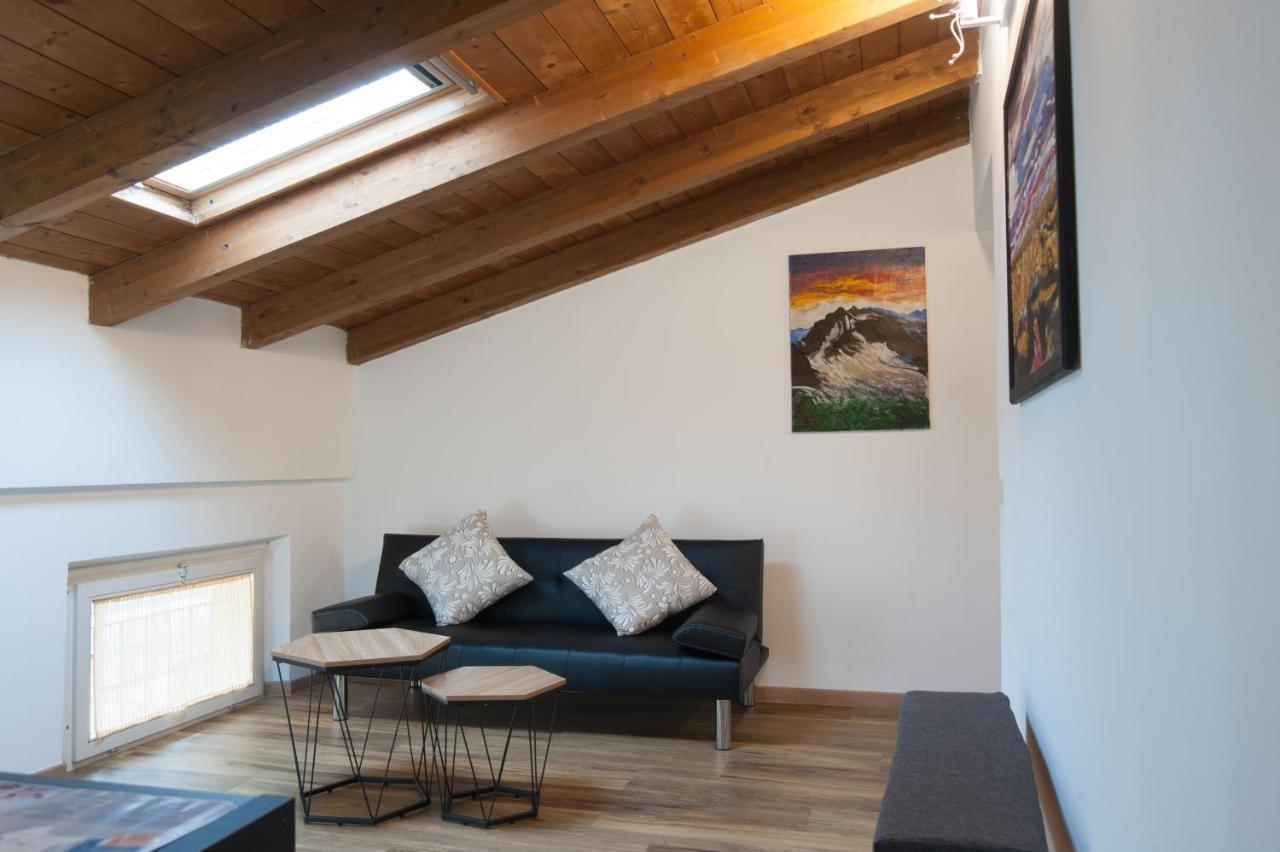 Il Borgo Appartamento Luca 帕爾馬 外观 照片