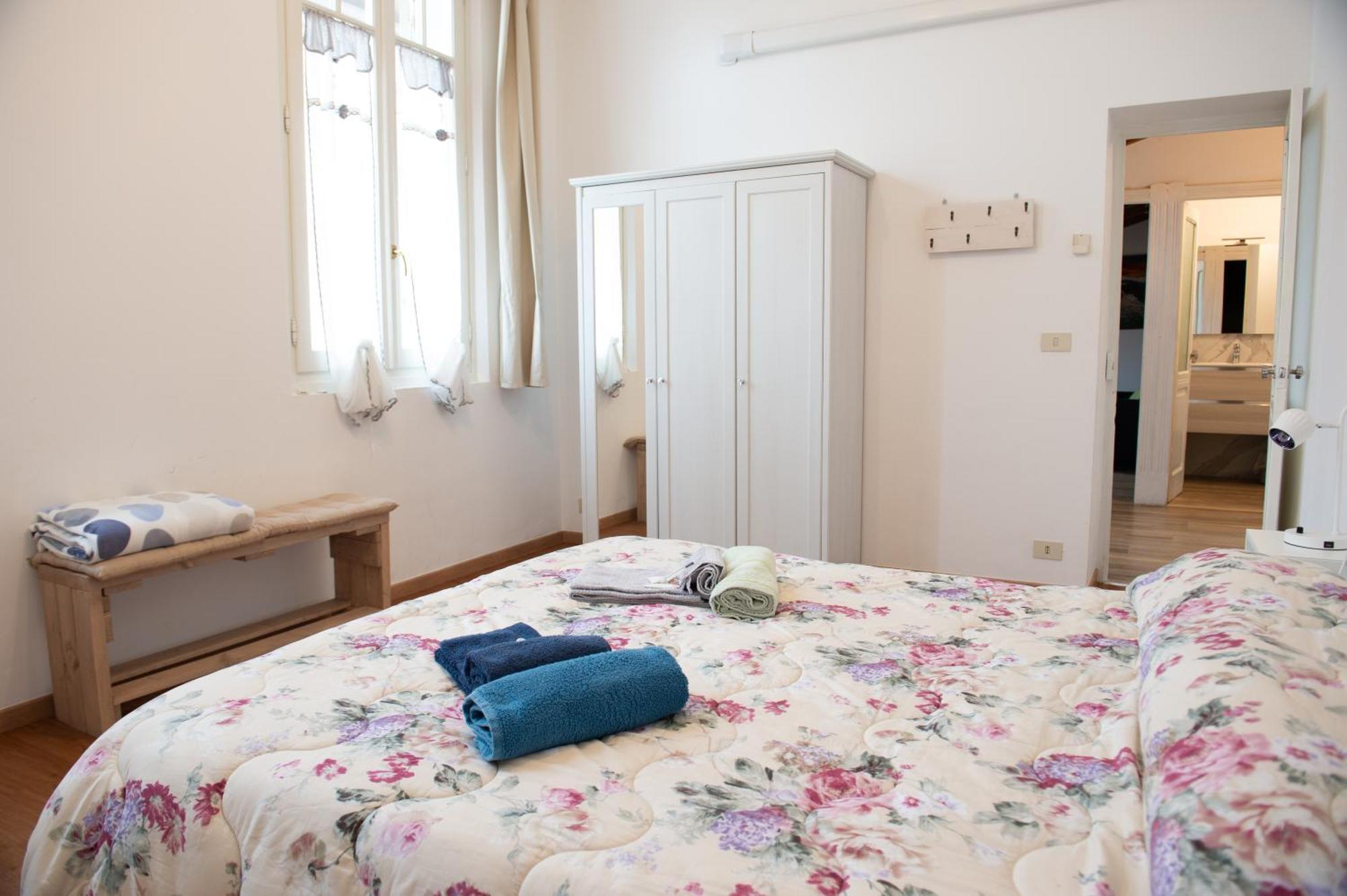 Il Borgo Appartamento Luca 帕爾馬 外观 照片